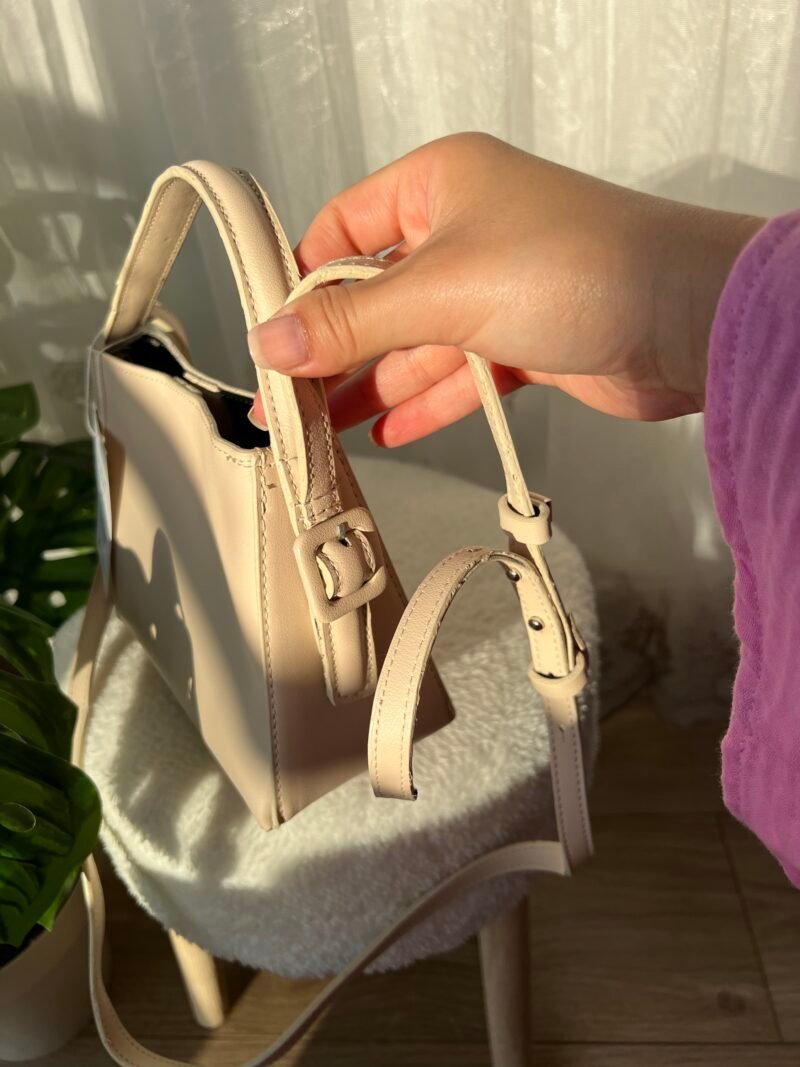 img_0657 Clow Beige Bag