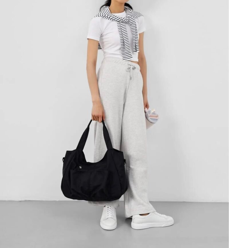 screenshot-80 Glenda Black Gym Bag