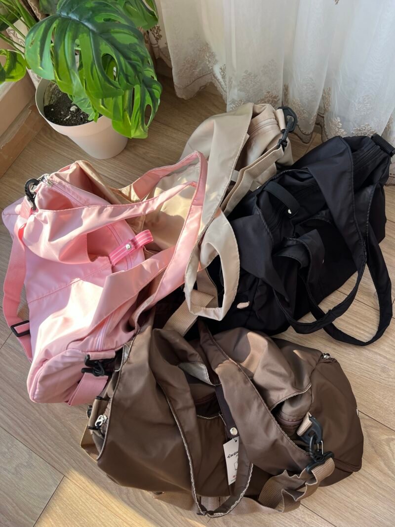 img_4222 Clover Beige Gym Bag