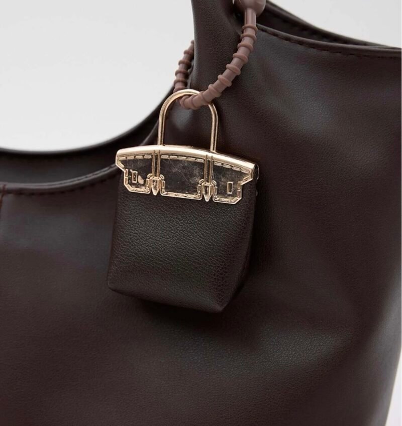Vera Brown Bag + Charm