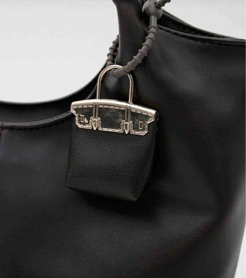 screenshot-423 Vera Black Bag + Charm