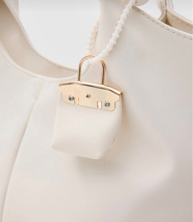Vera Creamy Bag + Charm
