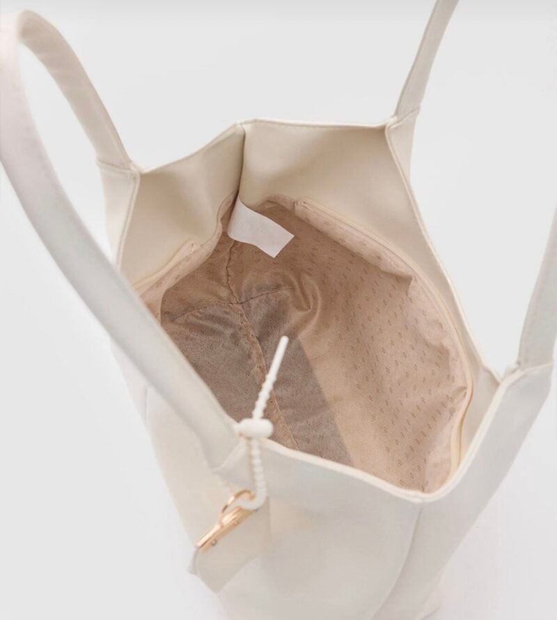 Vera Creamy Bag + Charm